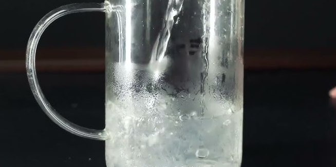 电解质水的作用与功效，常见误区解析