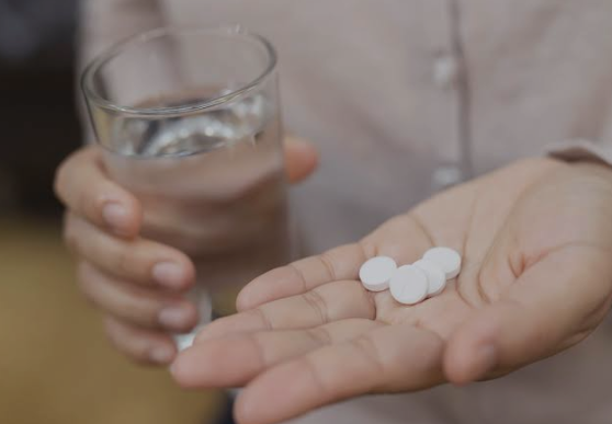常见降糖药服用时间大全：饭前还是饭后？一文教你吃对药