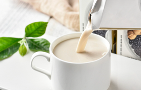 没煮熟的豆浆可以喝吗